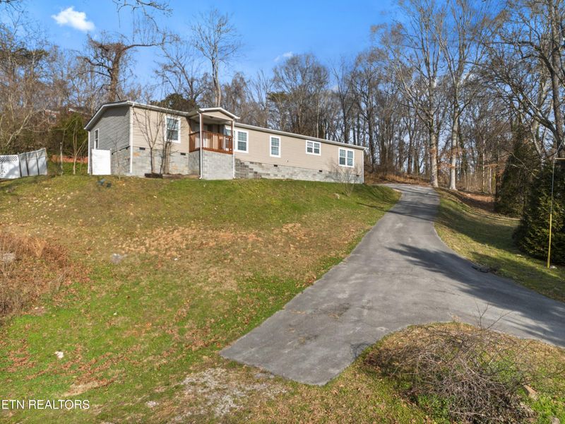 311 Spring St, Clinton, TN 37716