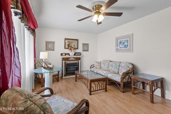 311 Thelma Cir, Jacksboro, TN 37757