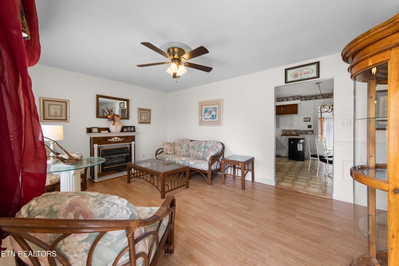 311 Thelma Cir, Jacksboro, TN 37757