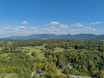 3110 Nevils Way, Sevierville, TN 37876