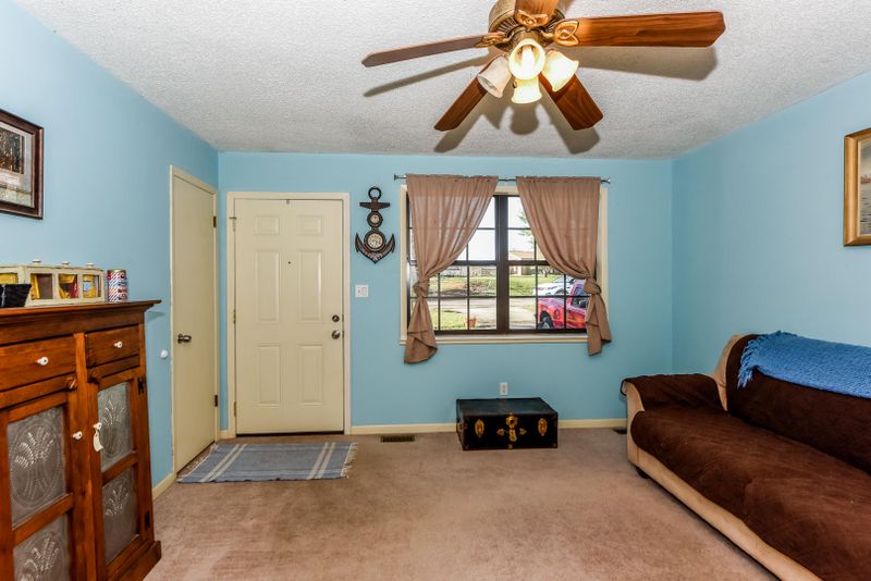 3110 Valemont Dr, Maryville, TN 37803