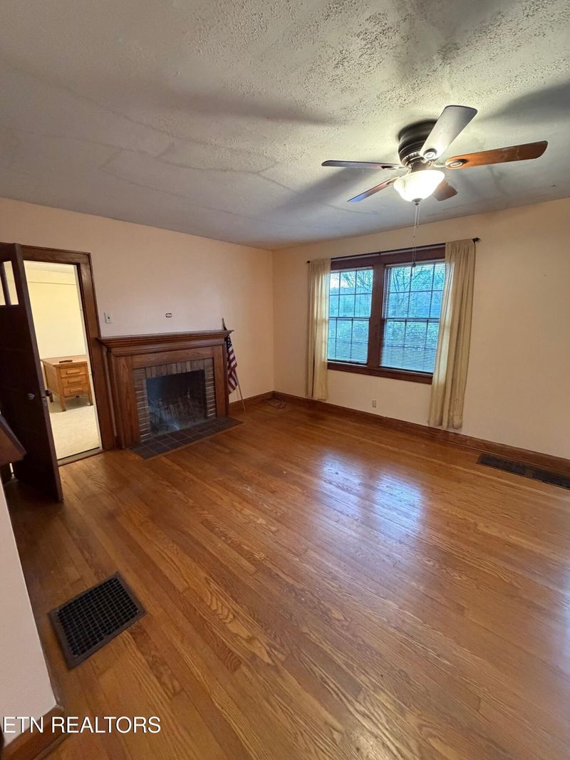 3111 Conner Dr, Knoxville, TN 37918
