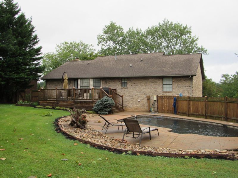 3112 Eagle Dr, Maryville, TN 37803