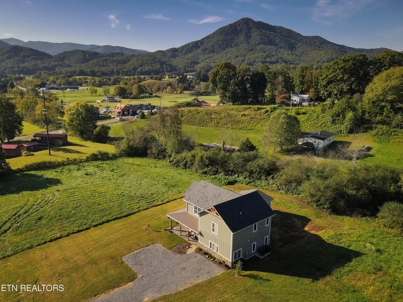 3113 Burns Rd, Sevierville, TN 37862