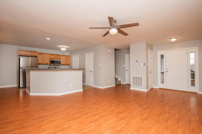 3113 Pinex Ln, Knoxville, TN 37921