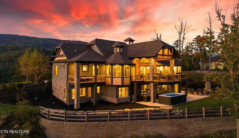 3113 Smoky Bluff Tr, Sevierville, TN 37862