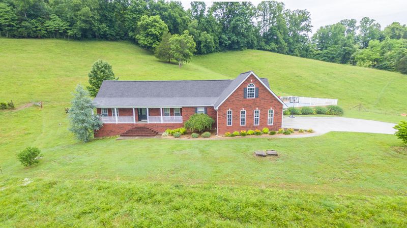 3115 Dutch Valley Rd, Washburn, TN 37888