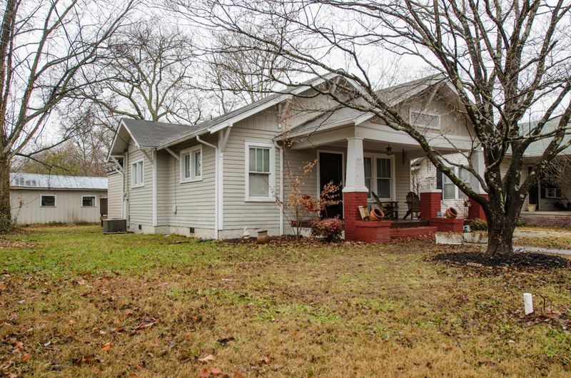 3115 Pacific Ave, Knoxville, TN 37917