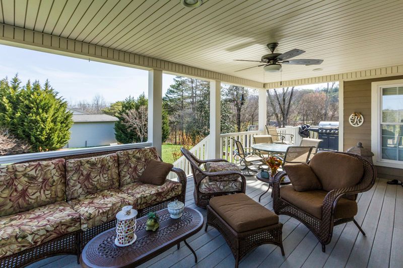 3116 Bogie Ln, Knoxville, TN 37918