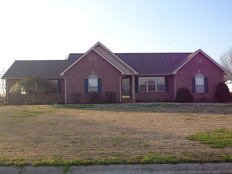 3117 Falcon Dr, Maryville, TN 37803
