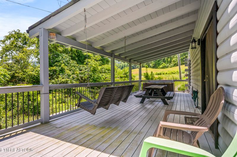 3117 Headrick Dr, Sevierville, TN 37862