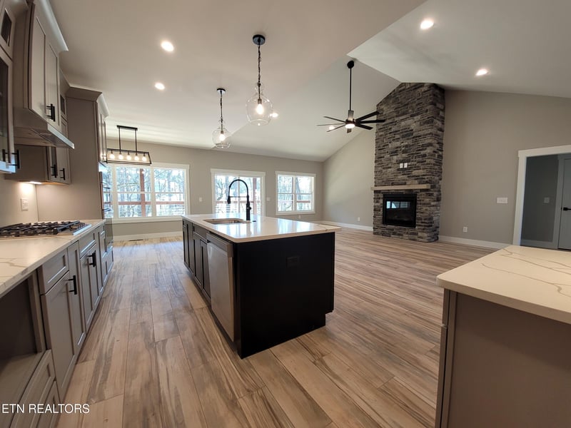 312 Cheeyo Ln, Loudon, TN 37774