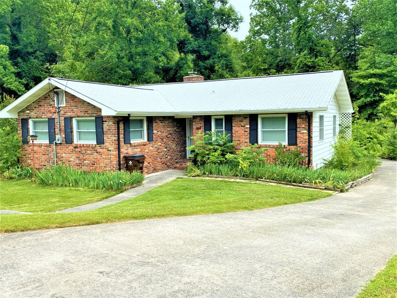 312 Delaware Ave, Oak Ridge, TN 37830
