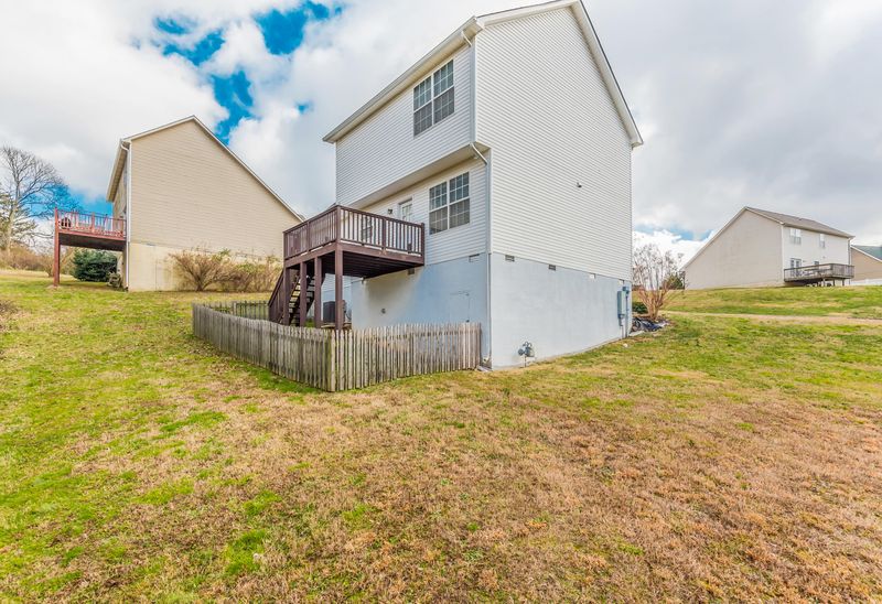 312 Dogwood Glen Ln, Powell, TN 37849