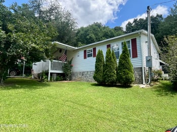 312 Finley Dr, Lenoir City, TN 37771