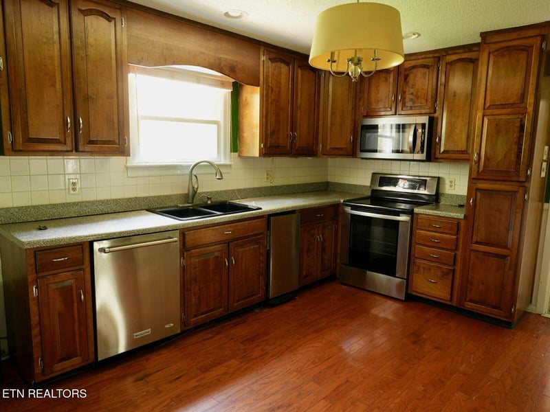 312 Kimberlin Heights Rd, Knoxville, TN 37920