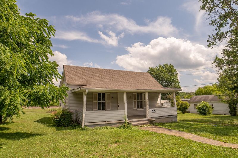 312 N Front Ave, Rockwood, TN 37854
