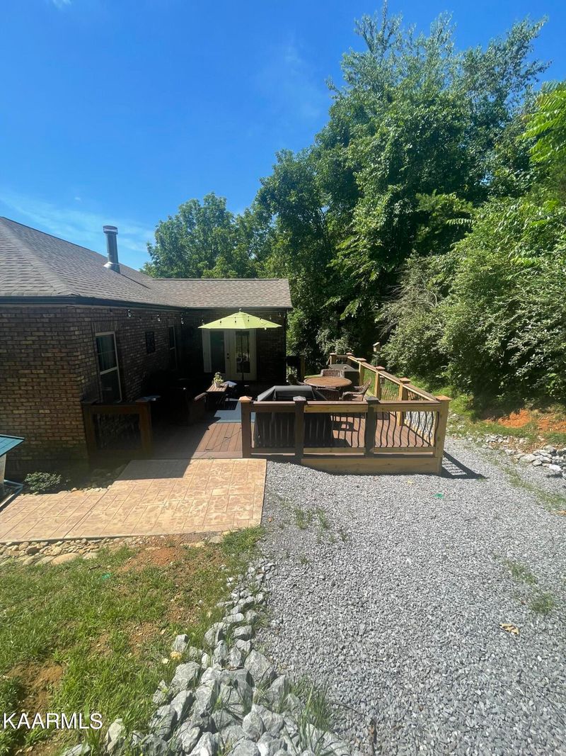 312 Ootsima Ln, Loudon, TN 37774