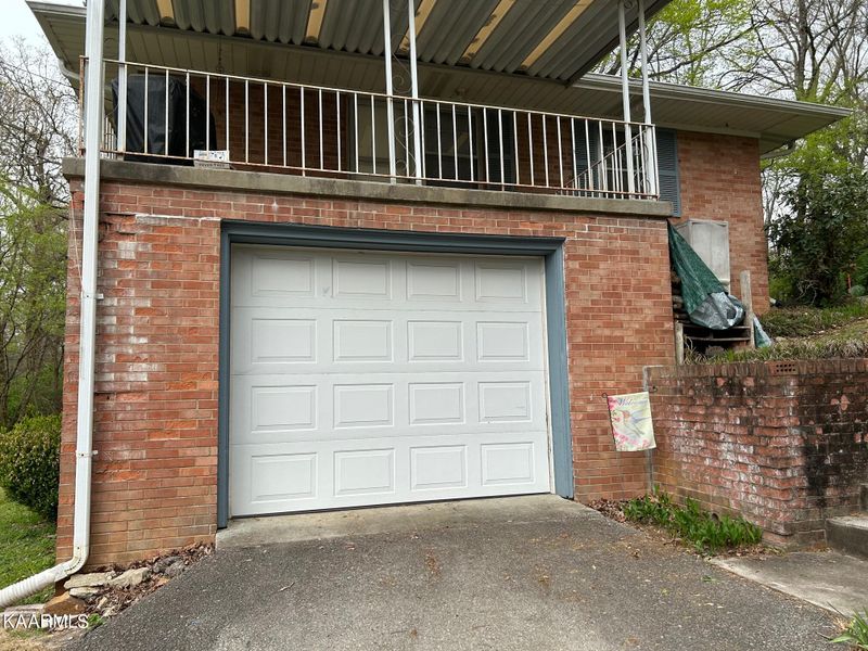 3120 Edonia Dr, Knoxville, TN 37918