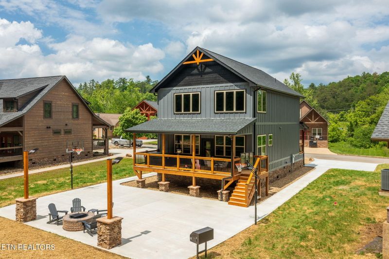 3121 Cherokee Valley Dr, Sevierville, TN 37862