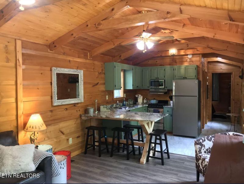 3122 Bear Mountain Ln, Sevierville, TN 37876