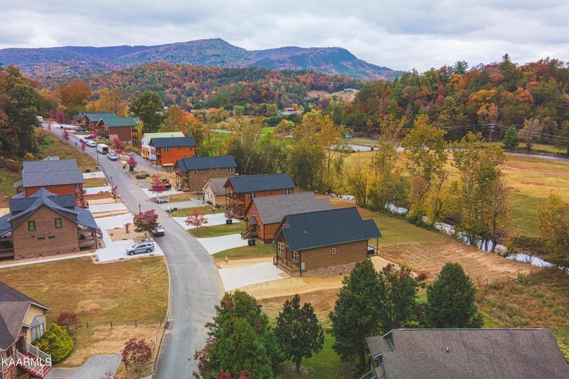 3124 Cherokee Valley Dr, Sevierville, TN 37862