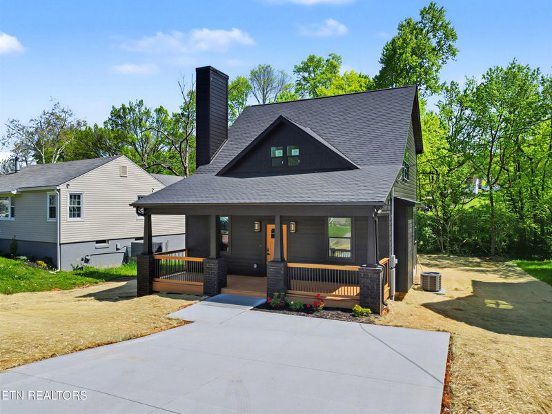 3126 Boright Dr, Knoxville, TN 37917