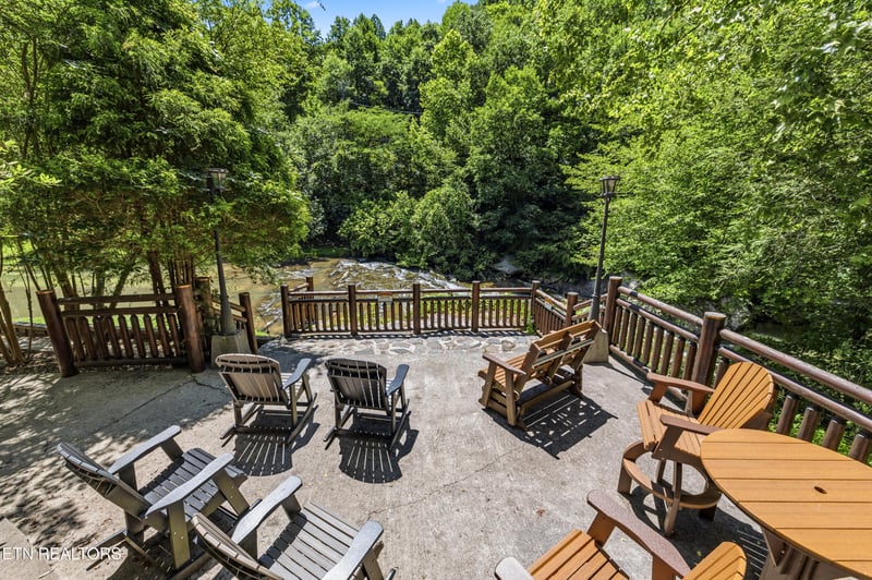 3126 Smoky Ridge Way, Sevierville, TN 37862