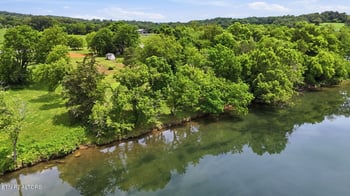 3128 Howell Rd, Mascot, TN 37806