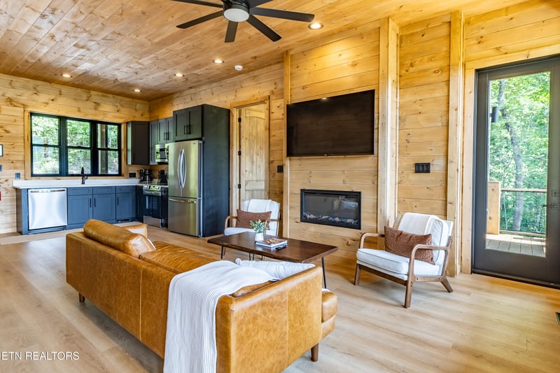 3129 Hatcher Top Rd, Sevierville, TN 37862