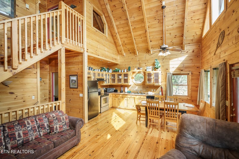 3129 Smokies Edge Rd, Sevierville, TN 37862