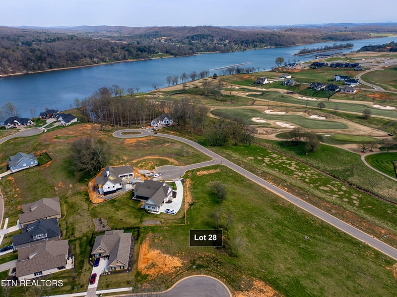 313 17th Way Dr, Loudon, TN 37774