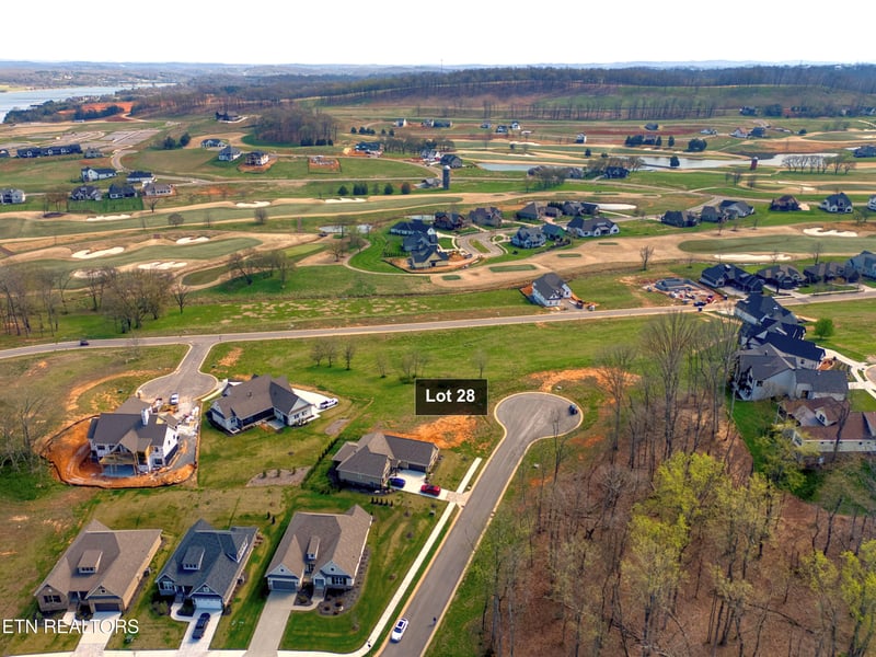 313 17th Way Dr, Loudon, TN 37774