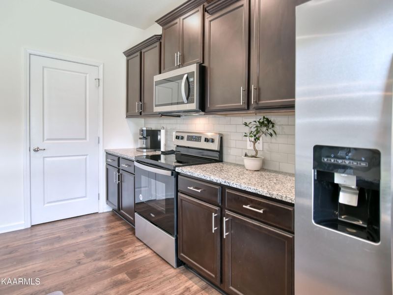 313 Cedar Park Dr, Loudon, TN 37774