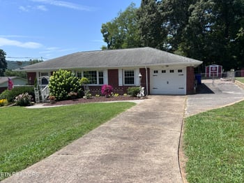 313 Cross St, Clinton, TN 37716