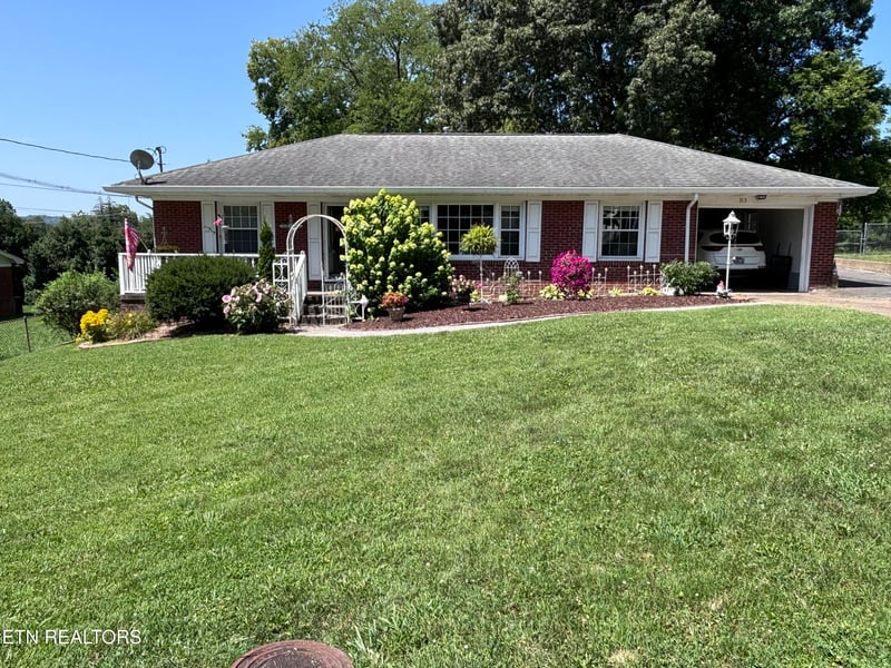 313 Cross St, Clinton, TN 37716