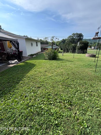 313 Cross St, Clinton, TN 37716