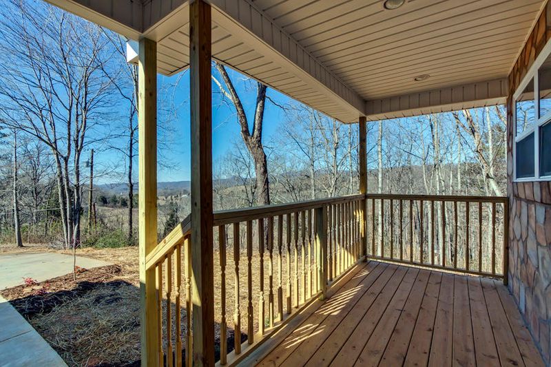 313 Cumberland View Road Rd, Clinton, TN 37716