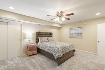 313 Forest Oak Dr, Knoxville, TN 37919