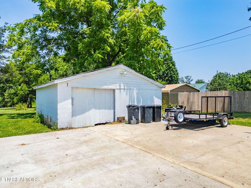 313 Locust St, Englewood, TN 37329