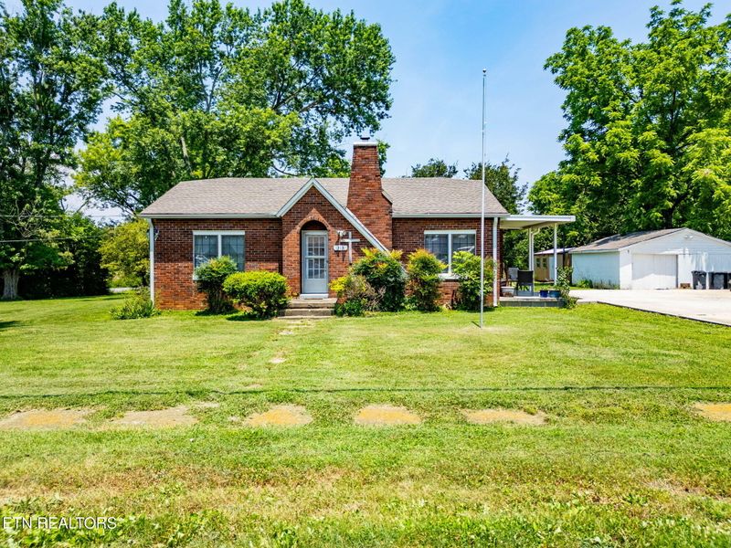 313 Locust St, Englewood, TN 37329
