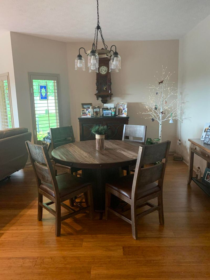 313 Maggie Mack Ln, Sevierville, TN 37862