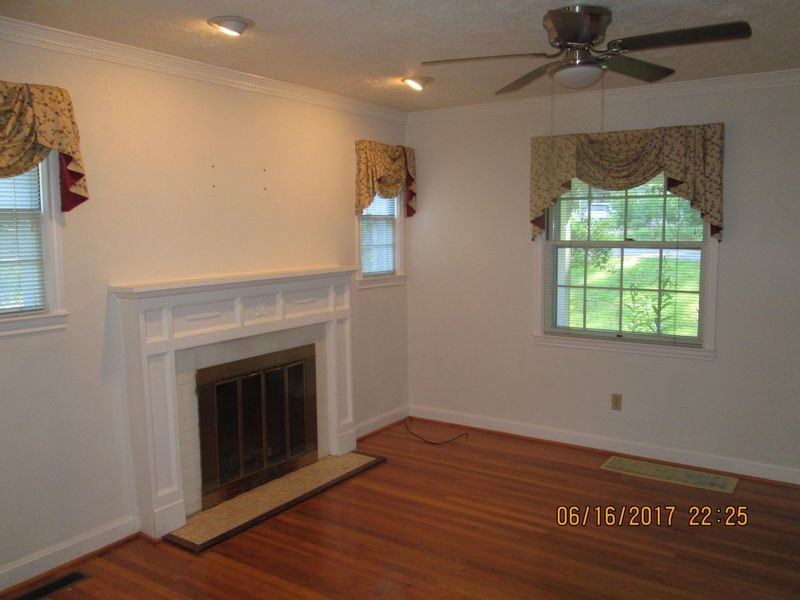 313 Mayflower Dr, Knoxville, TN 37920