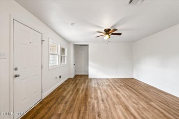 313 N 14th St, Lafollette, TN 37766