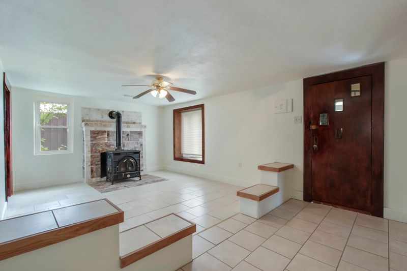 313 N Amhurst Pl, Englewood, TN 37329