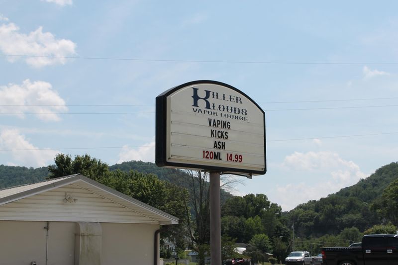 313 N Main St, Rocky Top, TN 37769