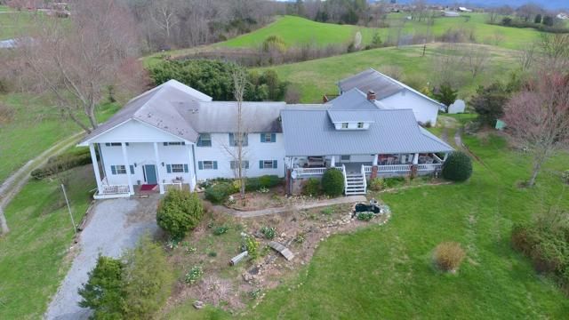 313 Prospect Rd, Walland, TN 37886