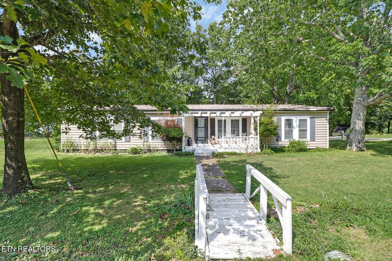 313 Rugby Rd, Crossville, TN 38558