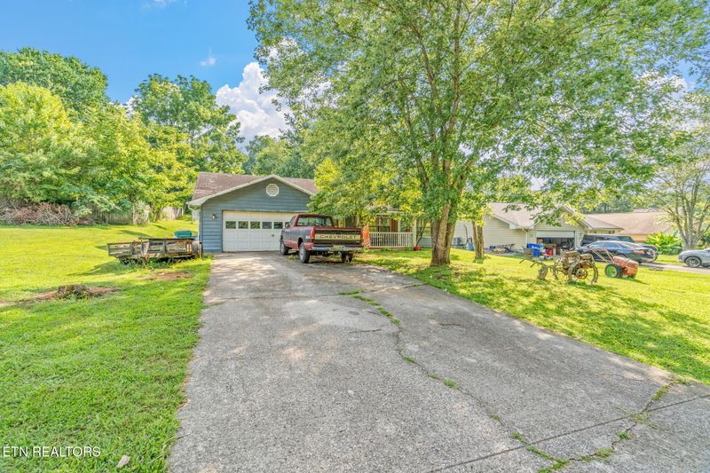 3131 Arthur Walker Rd, Maryville, TN 37803