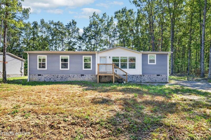 3131 Oswego Rd, Crossville, TN 38572